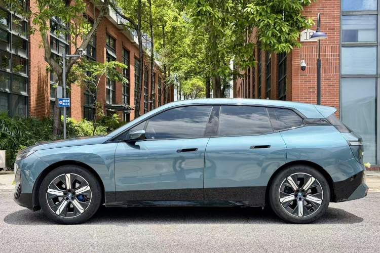 Used BMW iX 2022 xDrive40 Exterior 6