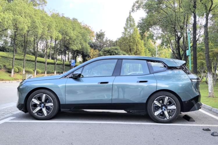 Used BMW iX 2022 xDrive40 Exterior 6