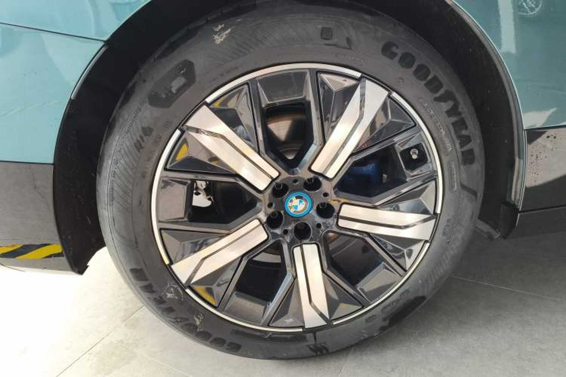 Used BMW iX 2022 xDrive40 Exterior 8