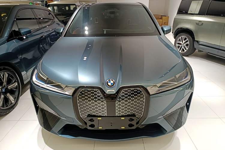 Used BMW iX 2022 xDrive50 Front