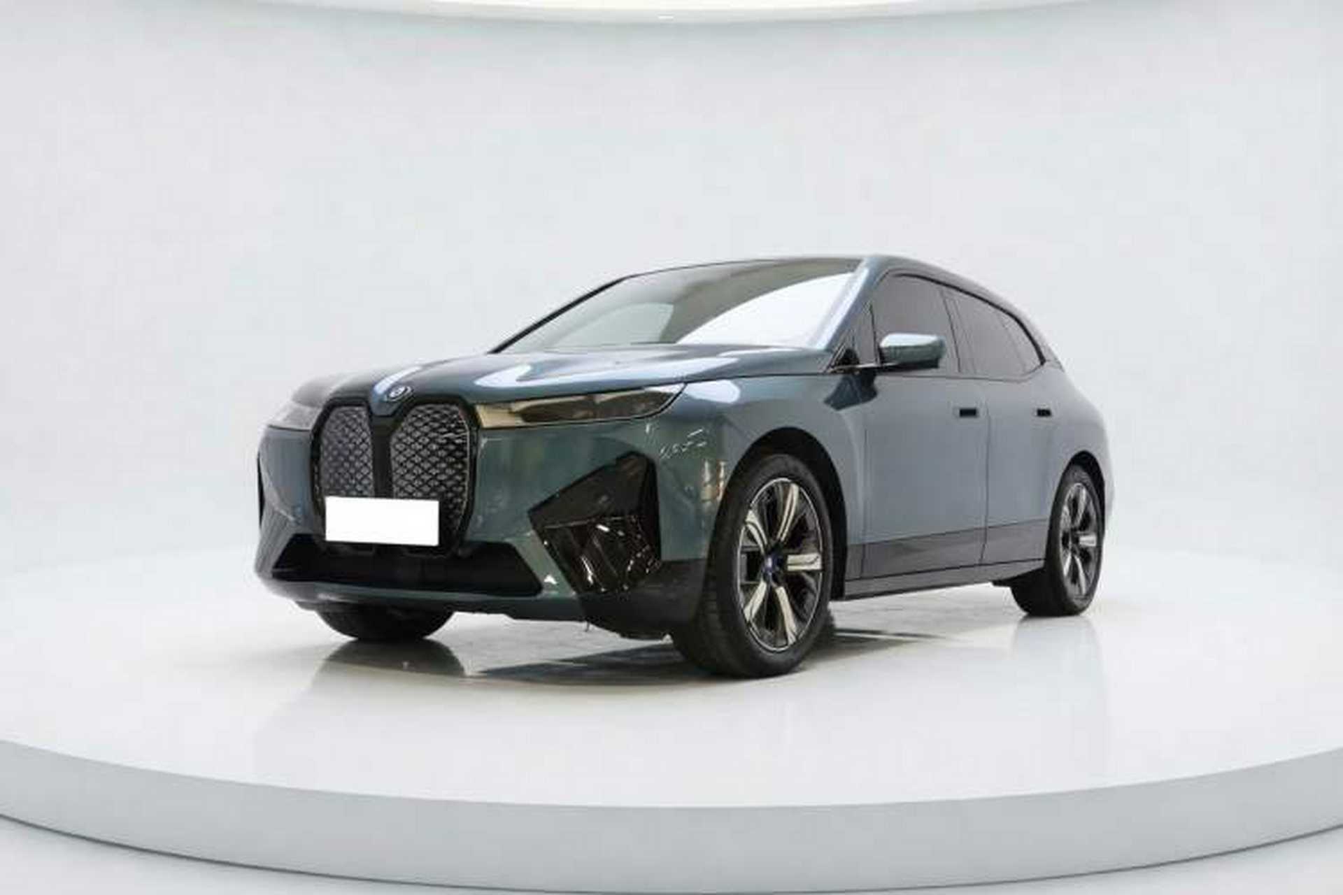 Used BMW iX 2022 xDrive40 Front Left 45 Deg
