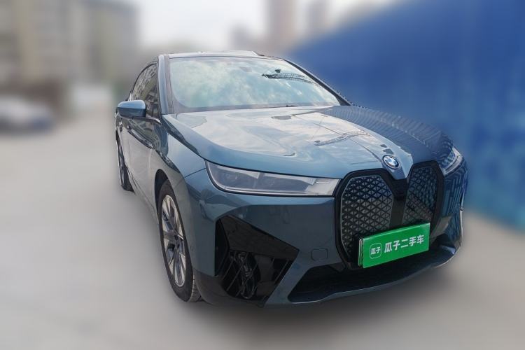 Used BMW iX 2022 xDrive40 Front Right 45 Deg