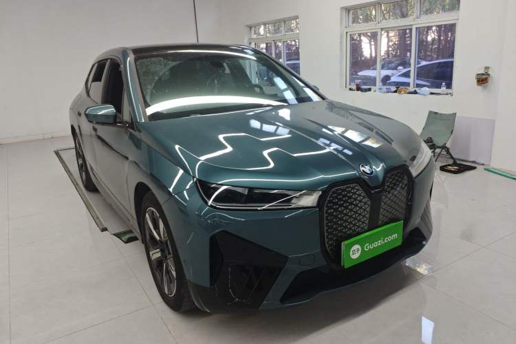 Used BMW iX 2022 xDrive40 Front Right 45 Deg