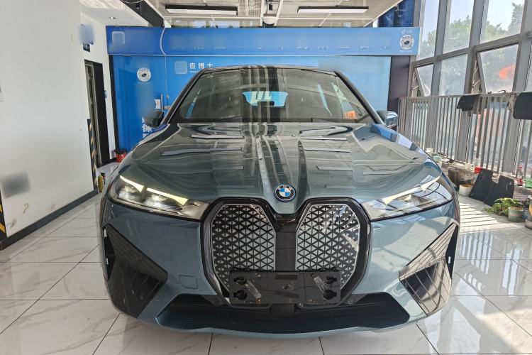 Used BMW iX 2022 xDrive40 Front