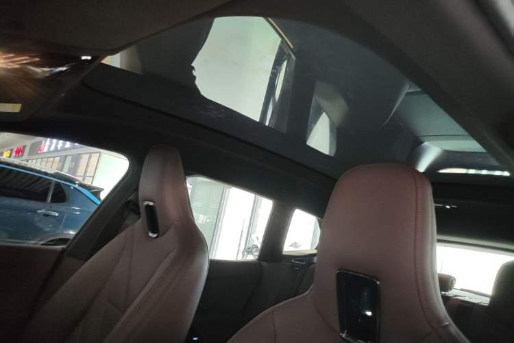 Used BMW iX 2022 xDrive40 Headliner