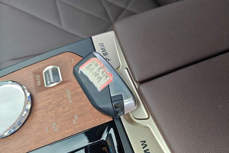 Used BMW iX 2022 xDrive40 Interior 1