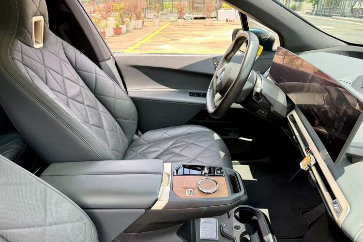 Used BMW iX 2022 xDrive40 Interior 1