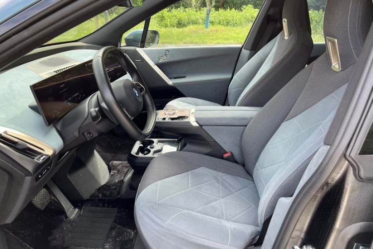 Used BMW iX 2022 xDrive40 Interior 10