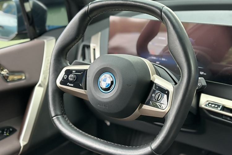 Used BMW iX 2022 xDrive40 Interior 11