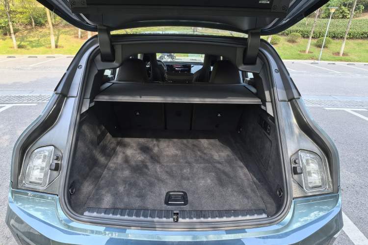 Used BMW iX 2022 xDrive40 Interior 11