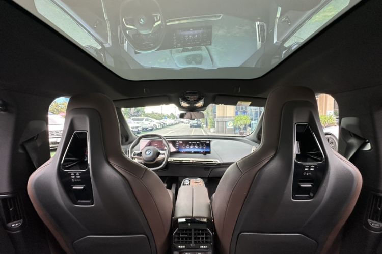 Used BMW iX 2022 xDrive40 Interior 2