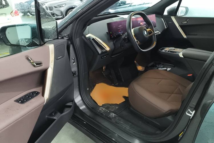Used BMW iX 2022 xDrive40 Interior 3