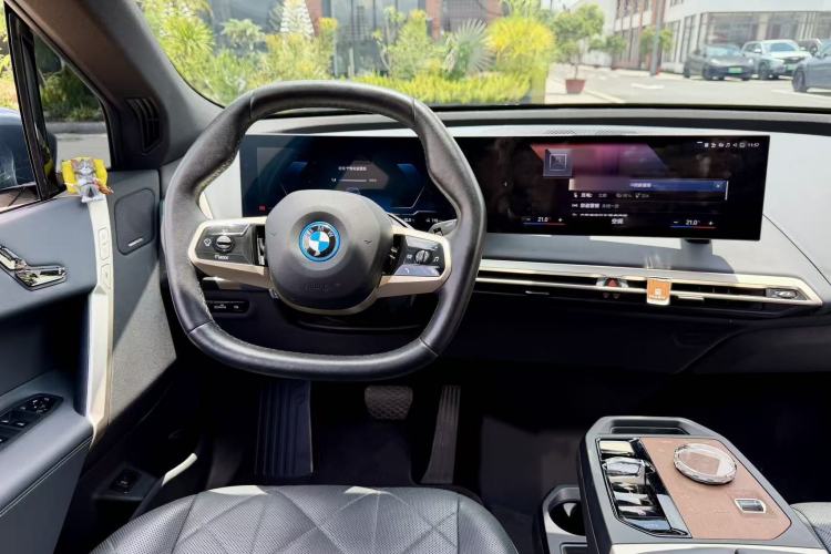 Used BMW iX 2022 xDrive40 Interior 3