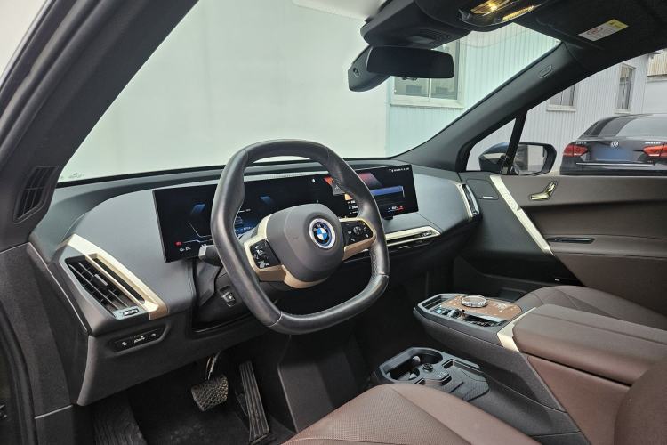 Used BMW iX 2022 xDrive40 Interior 6