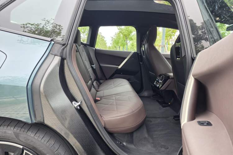 Used BMW iX 2022 xDrive40 Interior 7
