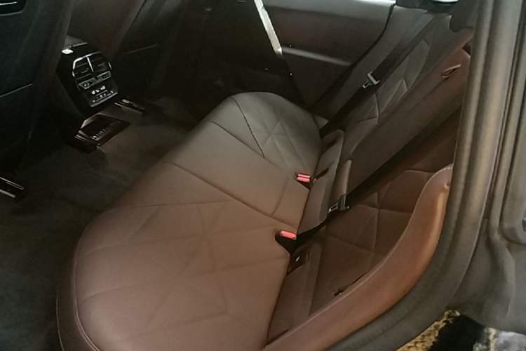 Used BMW iX 2022 xDrive40 Left Rear Seat