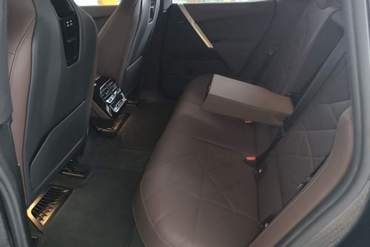 Used BMW iX 2022 xDrive40 Left Rear Seat