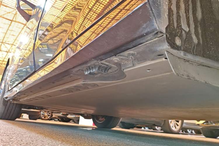 Used BMW iX 2022 xDrive40 Left Side Sill