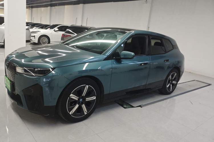 Used BMW iX 2022 xDrive40 Left Side