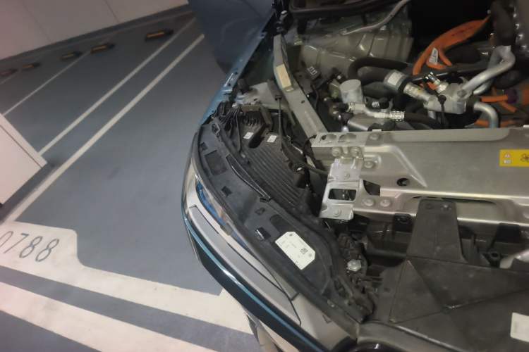 Used BMW iX 2022 xDrive40 Right Front Headlight
