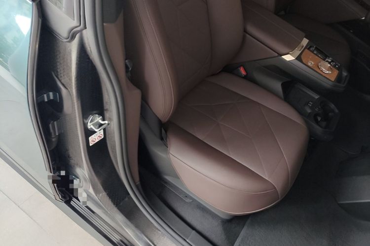 Used BMW iX 2022 xDrive40 Right Front Seat