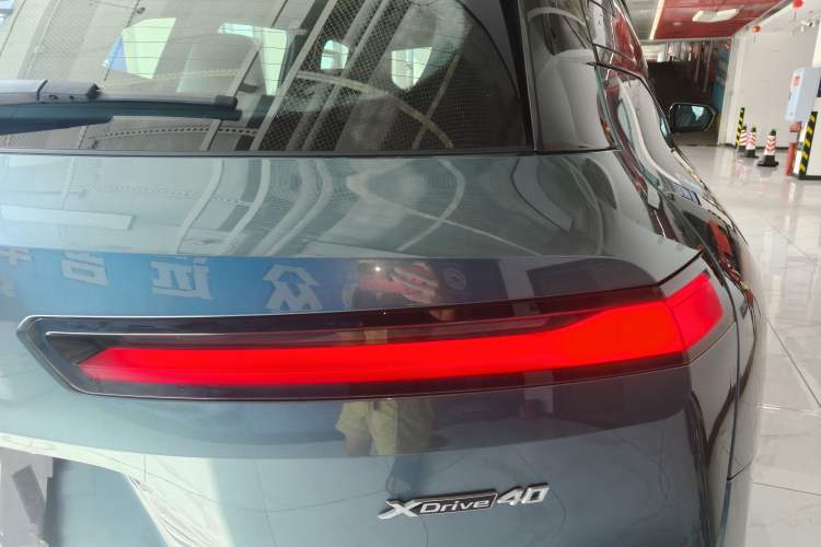 Used BMW iX 2022 xDrive40 Right Rear Taillight