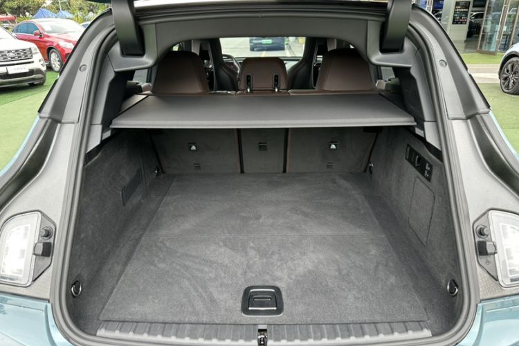 Used BMW iX 2022 xDrive40 Trunk