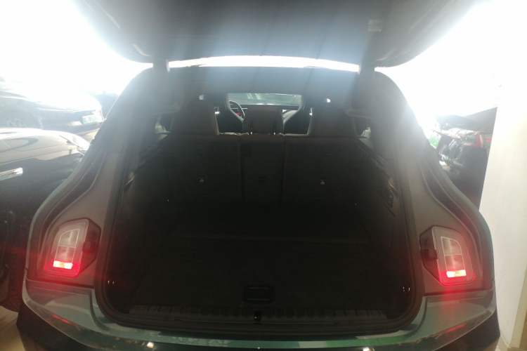 Used BMW iX 2022 xDrive40 Trunk