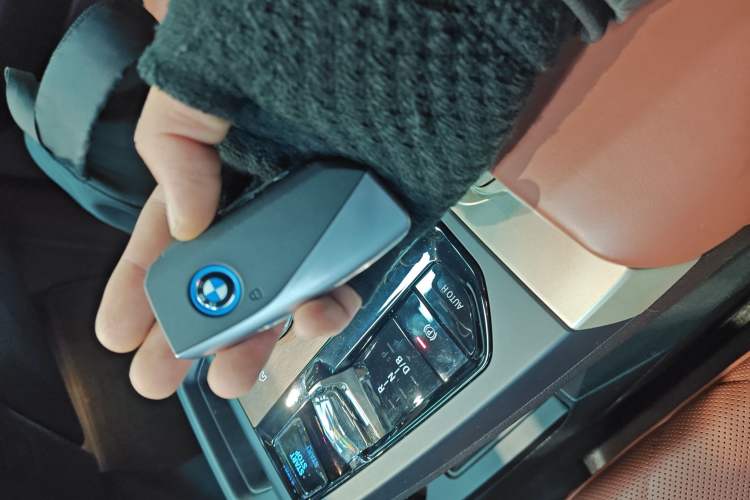 Used BMW iX 2022 xDrive50 Vehicle Key