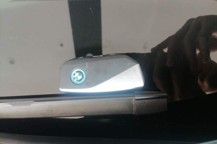 Used BMW iX 2022 xDrive40 Vehicle Key