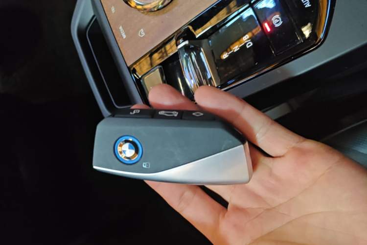 Used BMW iX 2022 xDrive40 Vehicle Key