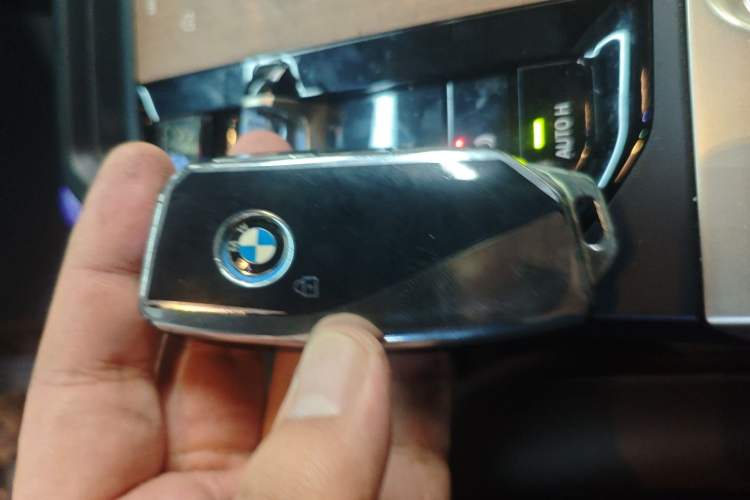 Used BMW iX 2022 xDrive40 Vehicle Key