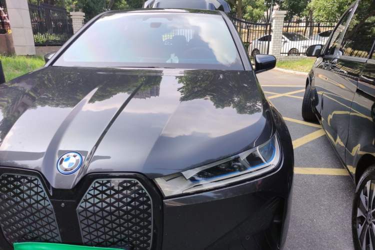 Used BMW iX 2022 xDrive50 Engine Bay Left
