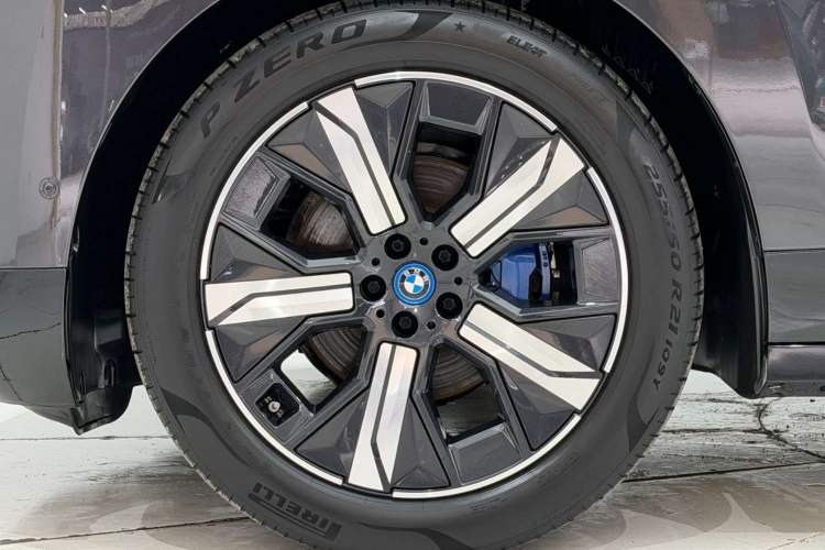 Used BMW iX 2022 xDrive40 Exterior 6