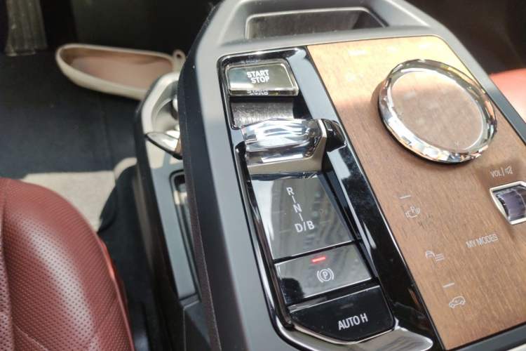 Used BMW iX 2022 xDrive50 Gear Lever