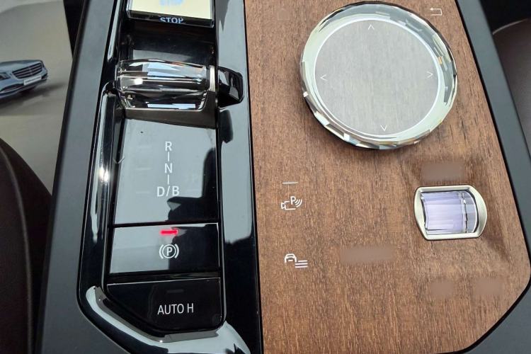 Used BMW iX 2022 xDrive40 Interior 1