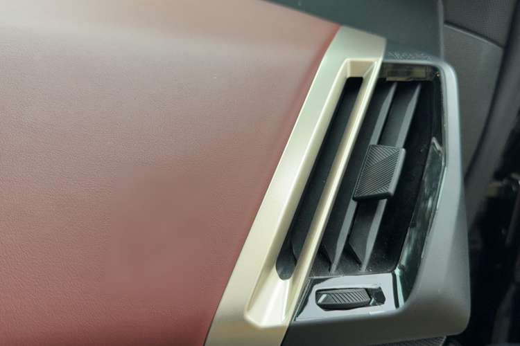 Used BMW iX 2022 xDrive50 Interior 12
