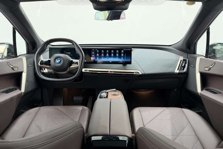 Used BMW iX 2022 xDrive40 Interior 2