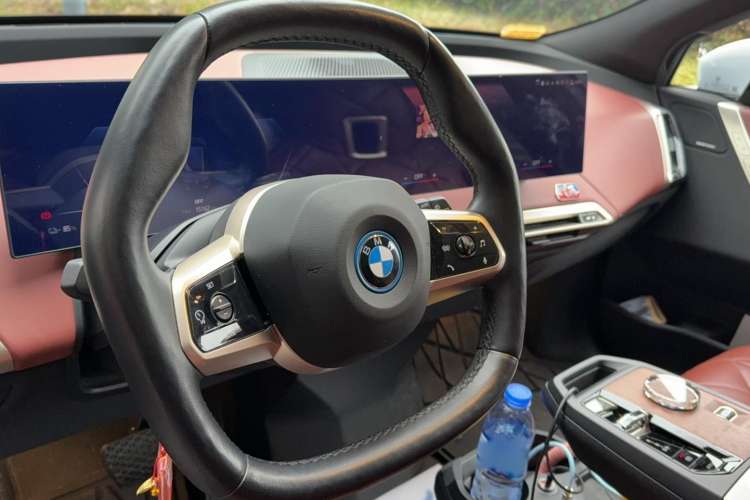 Used BMW iX 2022 xDrive50 Interior 4