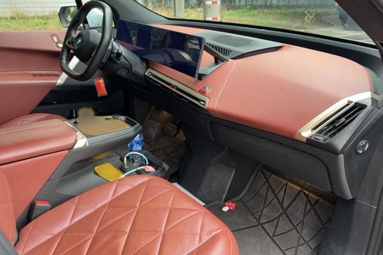 Used BMW iX 2022 xDrive50 Interior 7