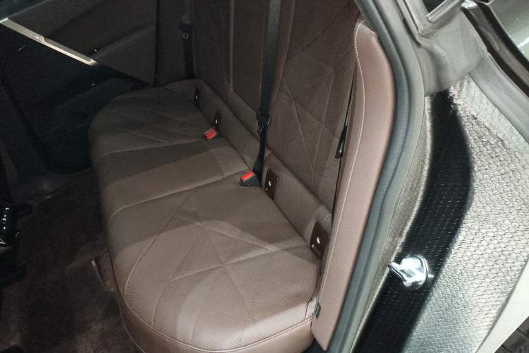 Used BMW iX 2022 xDrive40 Left Rear Seat