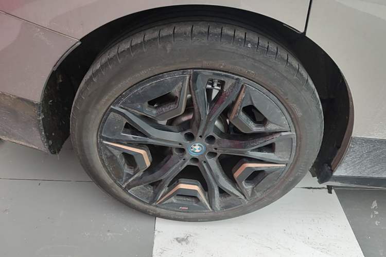 Used BMW iX 2022 M60 Right Rear Wheel Hub