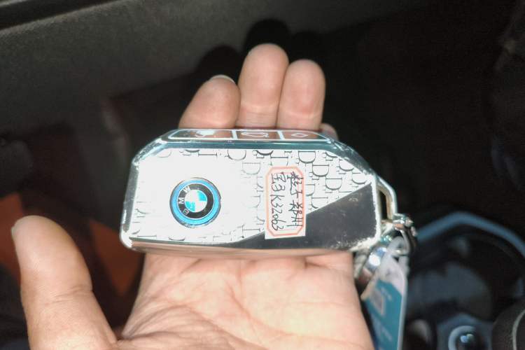 Used BMW iX 2022 xDrive40 Vehicle Key