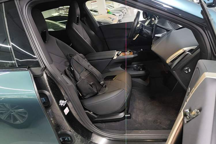 Used BMW iX 2022 xDrive40 Right Front Seat