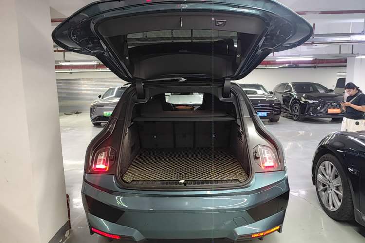 Used BMW iX 2022 xDrive40 Trunk