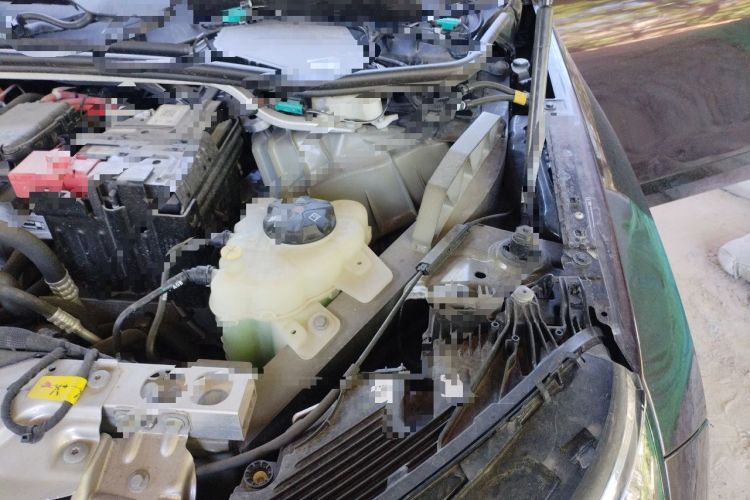 Used BMW iX 2022 xDrive50 Engine Bay Left