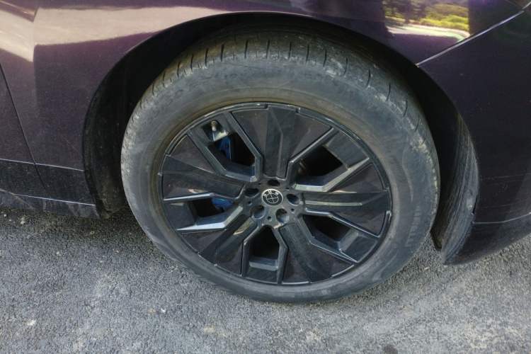 Used BMW iX 2022 xDrive50 Right Front Wheel Hub