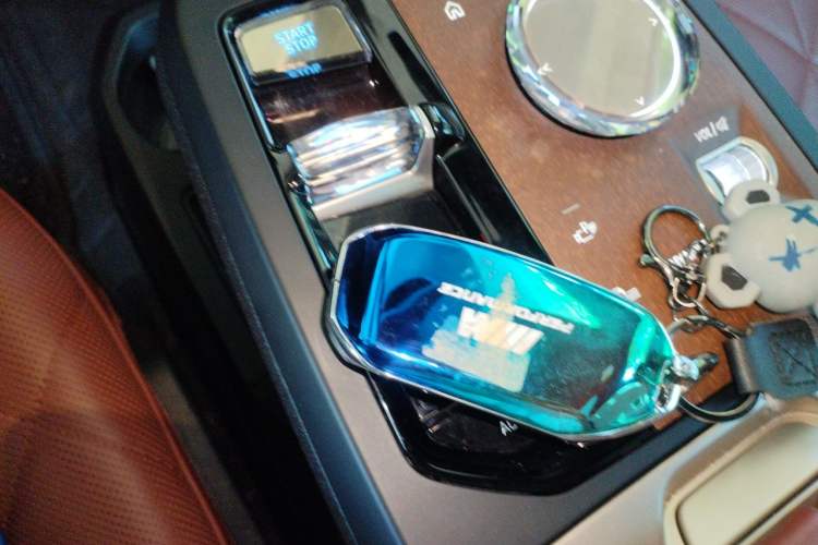 Used BMW iX 2022 xDrive50 Vehicle Key