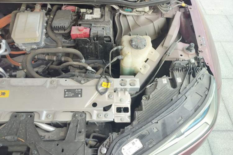 Used BMW iX 2022 xDrive40 Engine Bay Left