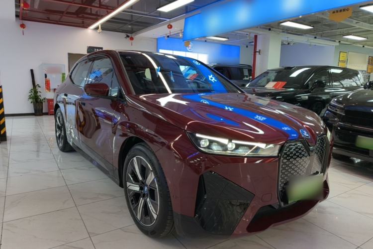 Used BMW iX 2022 xDrive40 Front Right 45 Deg